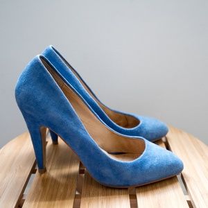 ALDO Size 6 Blue Suede Pump Heel